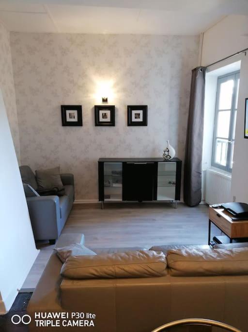 L'Ancienne Forge - A Stylish Medieval Holiday Home 콩폴랑 외부 사진