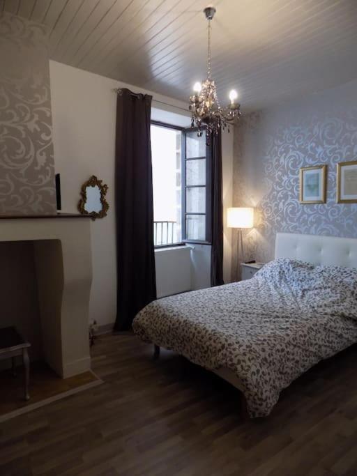 L'Ancienne Forge - A Stylish Medieval Holiday Home 콩폴랑 외부 사진